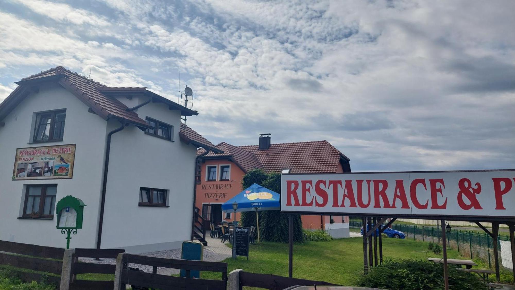 Penzion a restaurace U Strnada Klatovy Exteriér fotografie